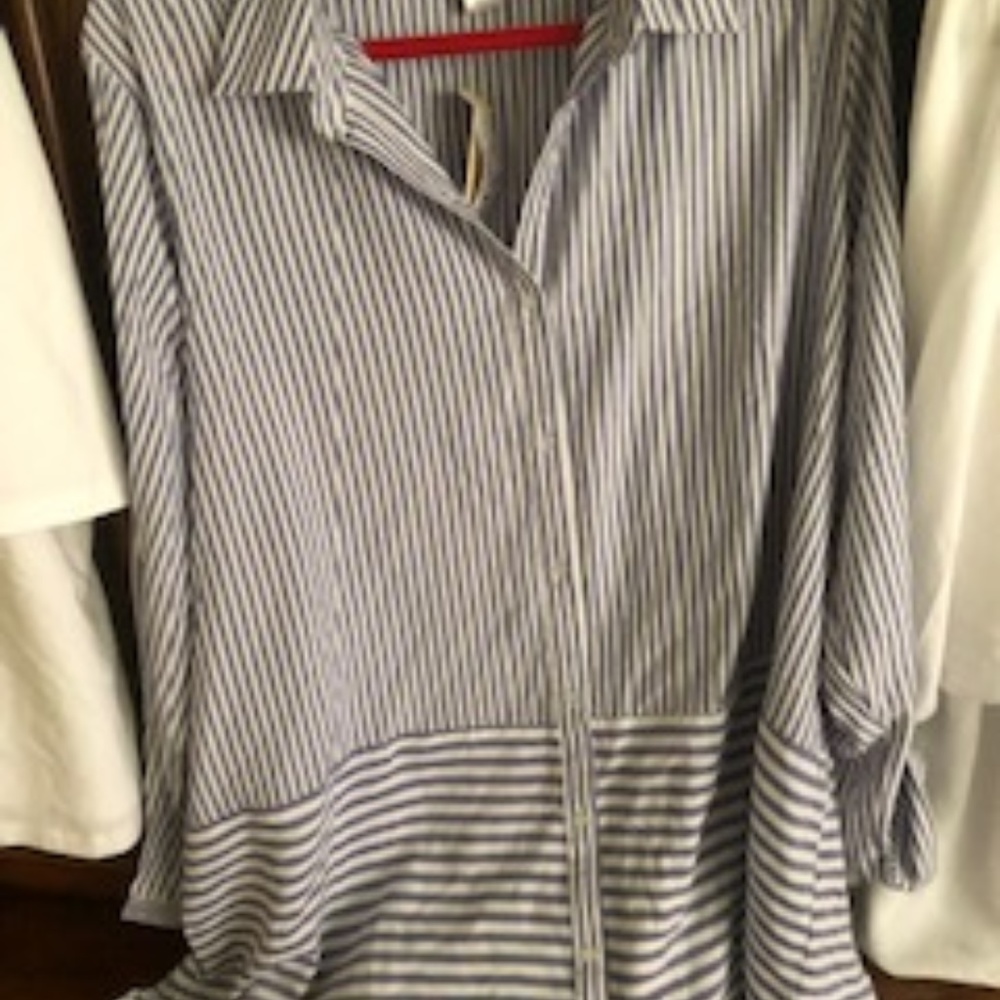 Cool stripped top - great with jeans !!
